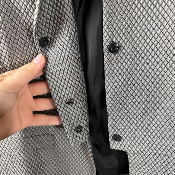 Emporio Armani Made in Italy Women’s Long Sleeve Blazer with Faux Fur Collar - Picture 6 of 9